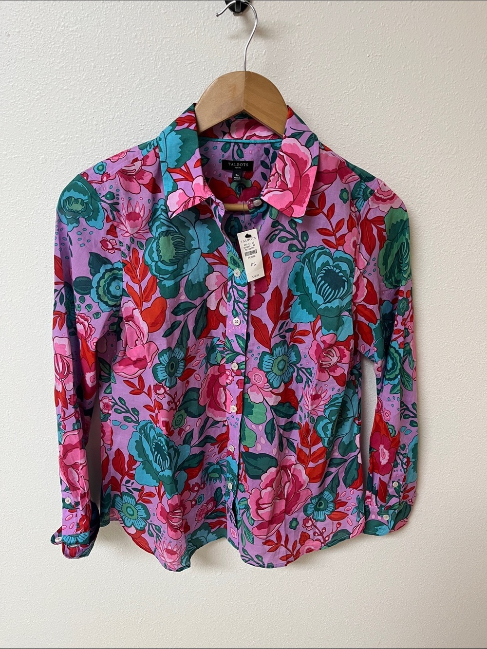 Talbots Pink/purple Floral Button-Down Blouse NWT women’s size Sp (petite)